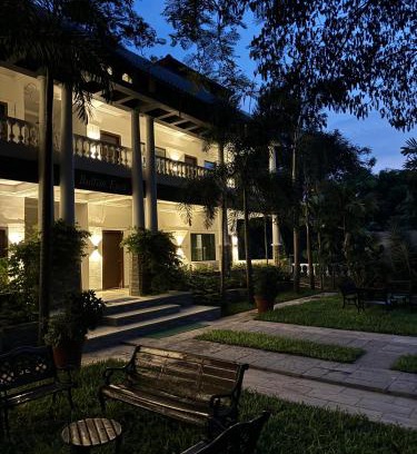 Chevella Resort | Button Eyes Resort - Pet friendly