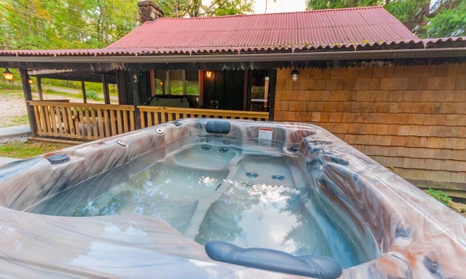Farmington Cabin | Buzzard's Cabin | 1BR, 1BA, Rustic Cabin, Hot Tub
