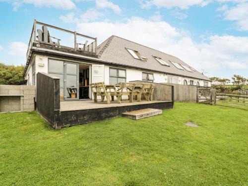 Cylch-Y-Garn House | Bwthyn Awel