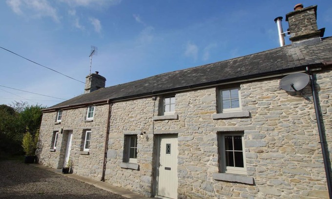 Llanddewi Brefi House | Bwthyn Iorwg in Llanddewi-Brefi