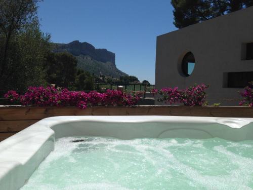 Cassis House | BY Cassis chambre privée dans maison familiale
