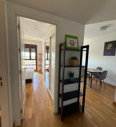 Villa de Vallecas Apartment | Cálido apartamento con PISCINA y garaje