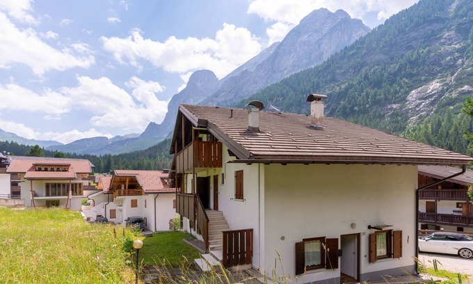 Penia Apartment | Ca' di nonón by Interhome