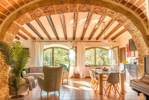 Boadella i les Escaules House | Ca La Conxita
