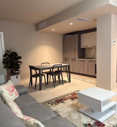 Montebelluna Apartment | Ca' Monte - Dimora Centrale con 3 camere da letto