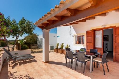 Pilar de la Mola House | Ca Ses Celleres
