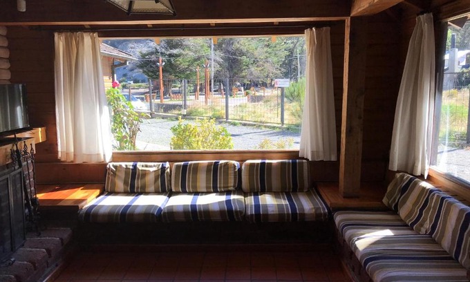 Lanin National Park House | Cabaña frente al lago de 3 dormitorios y 2 baños