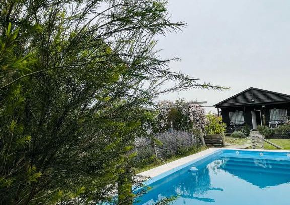 Tristan Suarez House | Cabaña La América