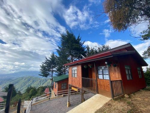 Canton Leon Cortes Castro Ski Chalet | Cabaña Mariposa Cometa – Living IN THE clouds!