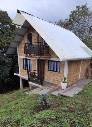 Salento House | Cabaña tranquila al norte de Armenia