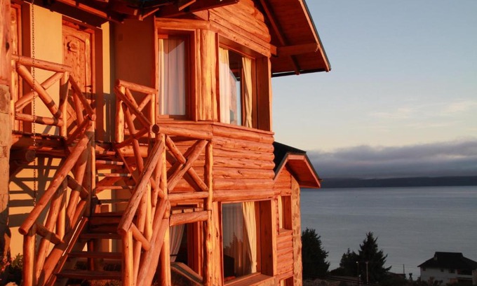 San Carlos de Bariloche Cabin | Cabañas Chesa Engadina