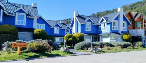 Lanin National Park Cabin | Cabañas Las Marías by Visionnaire, frente al lago Lacar