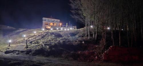 Bozovici House | Cabana Cerbu