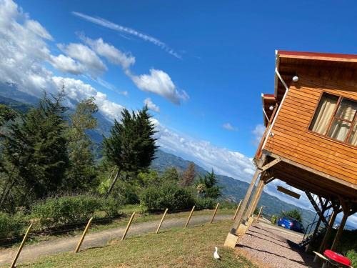 Canton Leon Cortes Castro Ski Chalet | Cabaña Princesa Roja - PERFECT view of the valley!