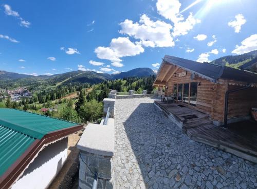 Borsa Cabin | Cabanele Borsa View