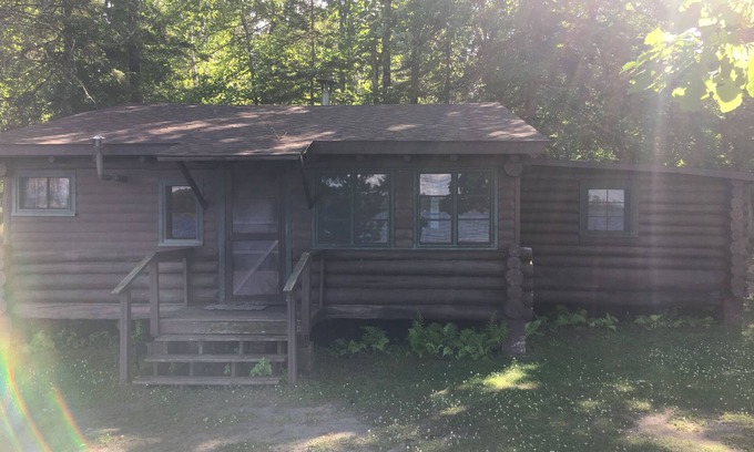 Deer River Cabin | CABIN #3 (Walleye) Beautiful log cabin situated on the lake!