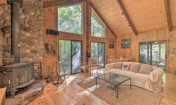 Sandisfield House | Cabin with 3 Acres, Tennis Courts By 4 Ski Mtns