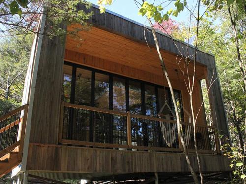 Eastman House | Cabin Zoobox 54