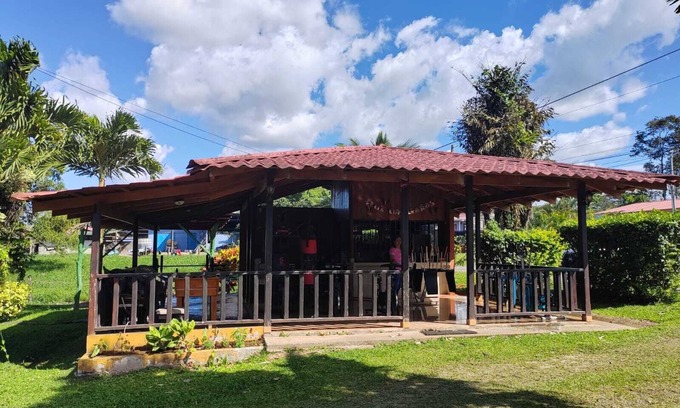 Aguas Zarcas Hotel | Cabinas Piedra Luna