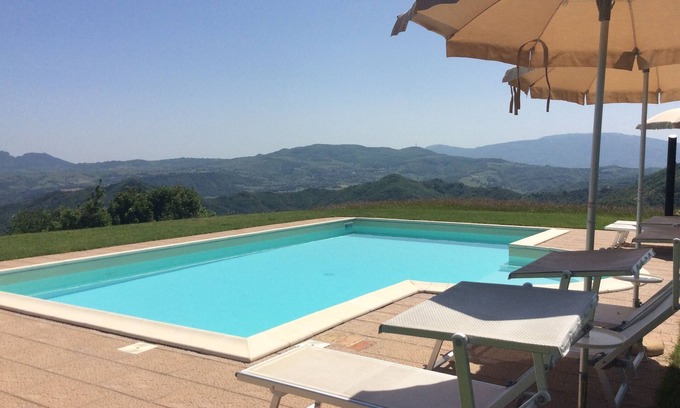 Sarsina Apartment | Cabraldi Apartment Magnolia With Pool And Panoramic View. No children.