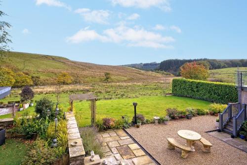 Darwen Apartment | Cadshaw Country Views
