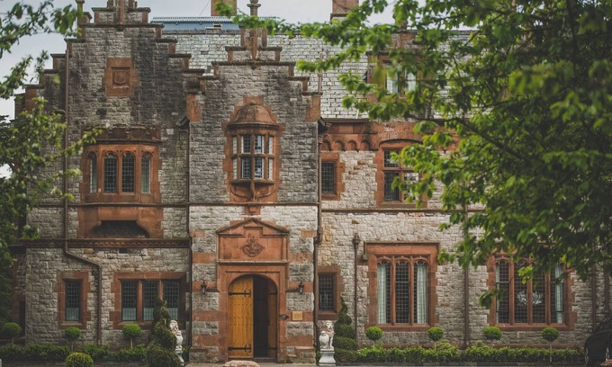 Conwy Hotel | Caer Rhun Hall Hotel