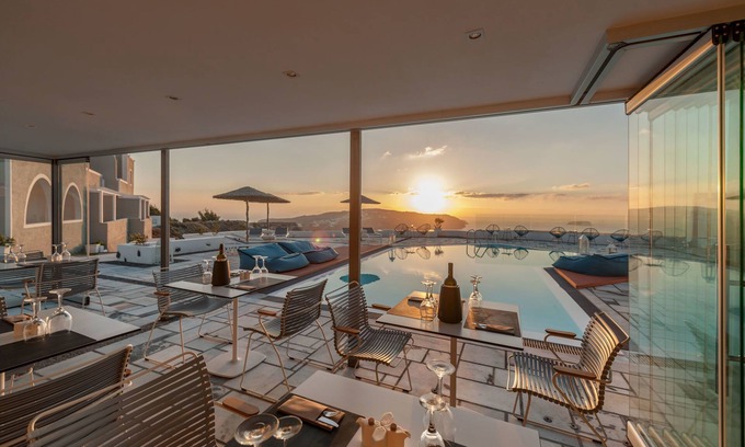 Megalochori Hotel | Caldera's Dolphin Suites