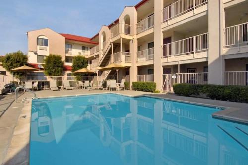Rancho Cordova Hotel | California Inn and Suites, Rancho Cordova