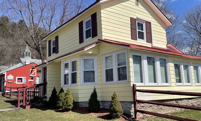 Callicoon House | Callicoon Vintage Farmhouse