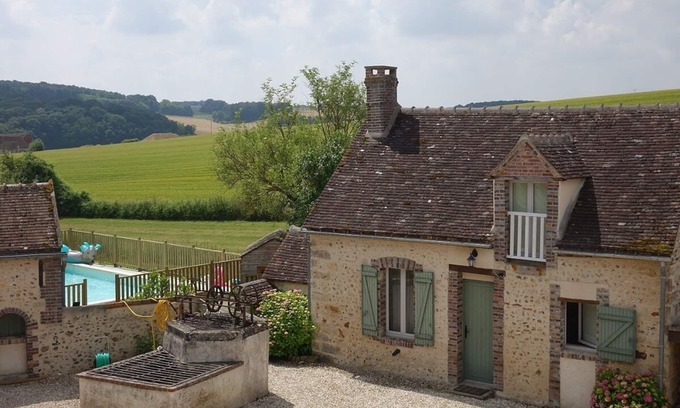Chaumot House | Calm and authenticity 1h30 south of Paris - Welcome to Calmerie! 3 *