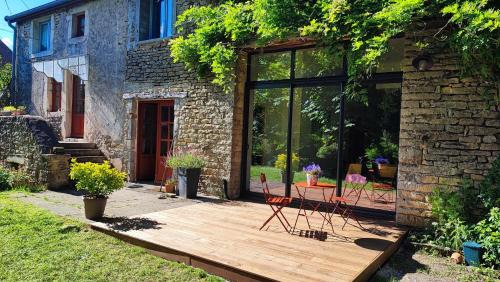 Aubigny-la-Ronce House | Calme et confort à la campagne en Bourgogne vinicole,
