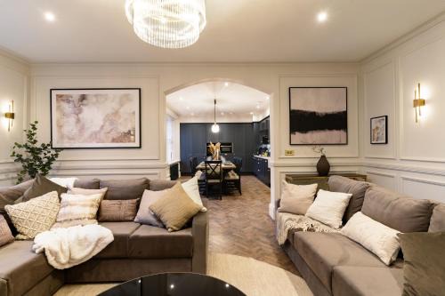Buxton Apartment | Calming Crescent