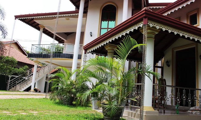 Dalupotha Bed & Breakfast | Calvin's Villa