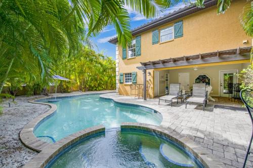 Holmes Beach House | Calypso Cottage