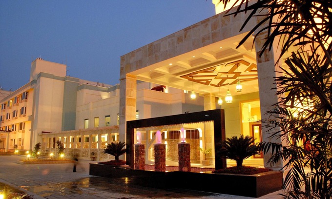 Kukas Hotel | Cambay Grand