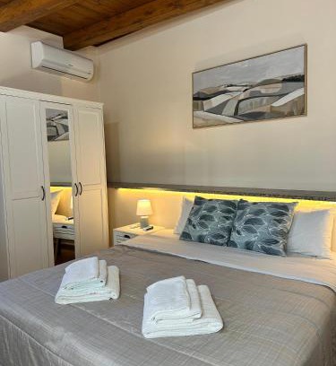 Cavalletto Apartment | Camera Office della Castellina