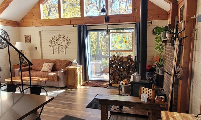 Sabinsville Cabin | Camp Coyote RidgenWestfield/PA Grand Canyon/Tioga Forrest. Pet friendly.
