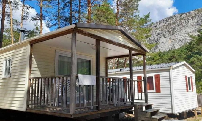 Saint-Auban House | Camping 2 étoiles - Piscine - ccbaehh