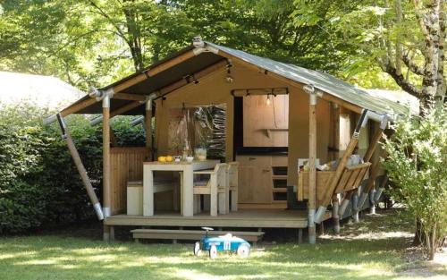 Montpon-Menesterol Other | Camping 3 étoiles - Piscine - ccbb0if
