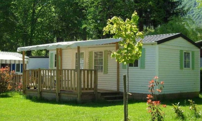 Oust House | Camping 3 étoiles - Parc aquatique - ccaihgb