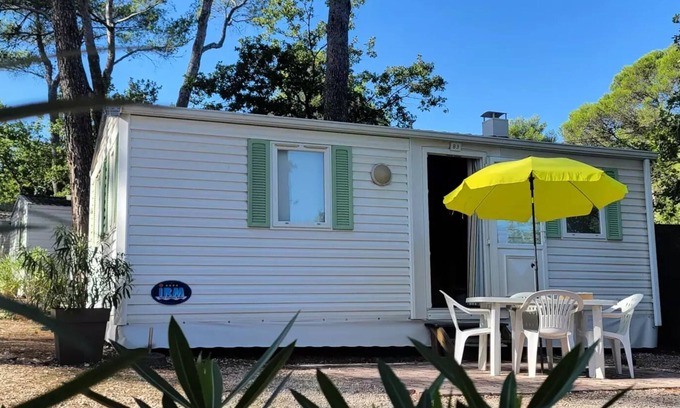 Peynier House | Camping le Devançon * - Mobile home Comfort SUPER MERCURE 4 persons