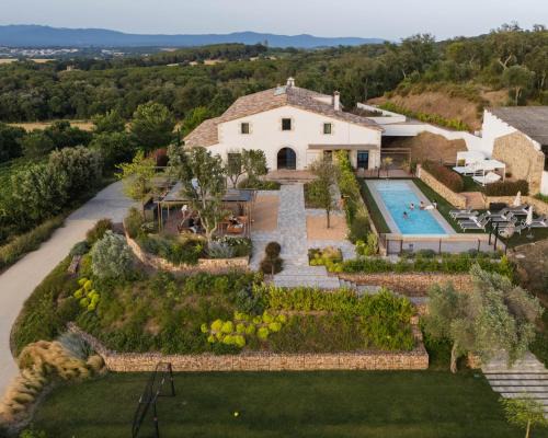Llagostera Villa | CAN BUFÍ, Espectacular casa con piscina interior