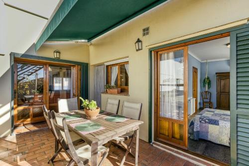 Garriguella Apartment | Can Coll I