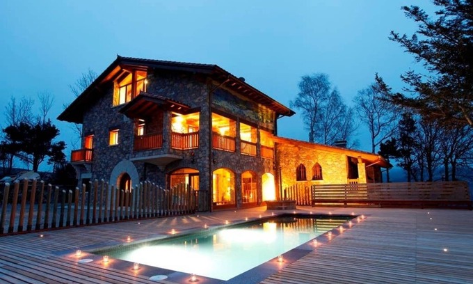 Mollo Ski Chalet | Can Pletis Chalet in the Pyrenees