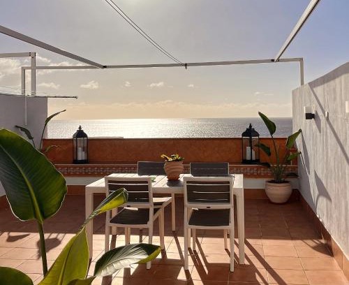 Las Caletillas Apartment | Canary Treasure Sunset By The Sea - Modern Apartment with Ocean Views