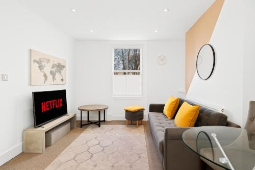 Lansbury Apartment | Canary Wharf - Contractors - 4 Bed