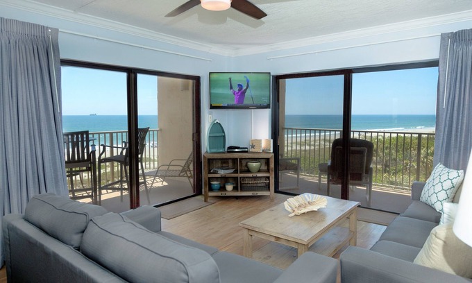 Port Canaveral Condo | Canaveral Towers by Happy Palm Stays