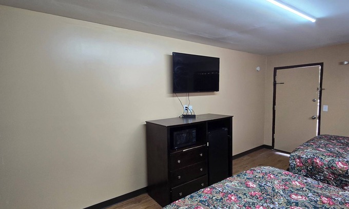 Ozark Hotel | Candle Light Motel
