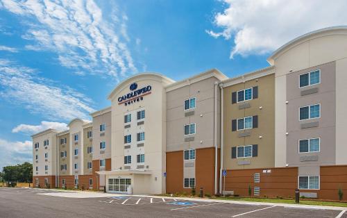 Oak Grove Hotel | Candlewood Suites Fort Campbell - Oak Grove by IHG