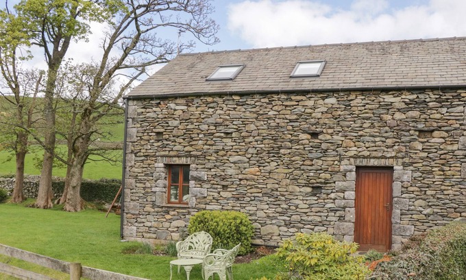 Newland Near Ulverston Cottage | CANDLEWYCK, pet friendly, character holiday cottage in Ulverston